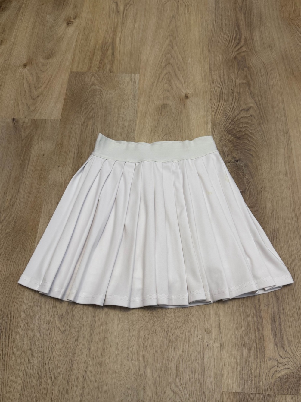 Indero Active High Waist Pleated Mini Skirt